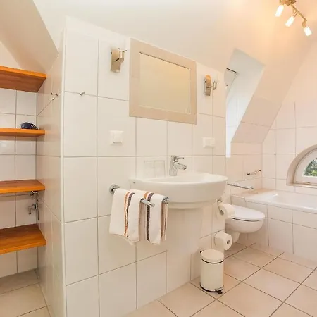 Sonnendeck - Hues In Lee Suddorf