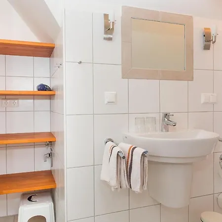 Sonnendeck - Hues In Lee Suddorf